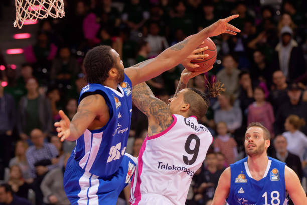 都在他们的 都在他们的