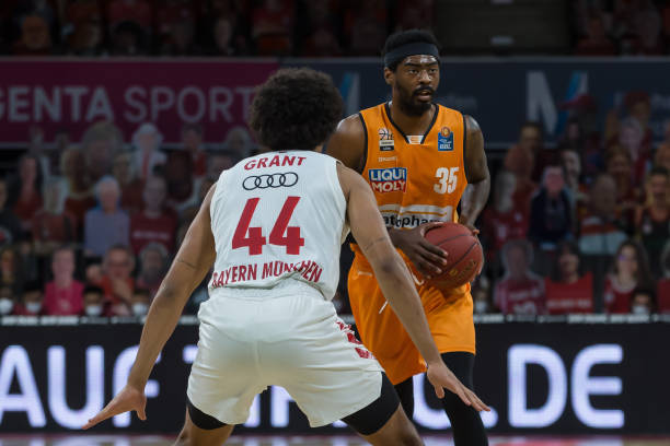 向因其竞争 向因其竞争